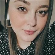 Estudiante de biología da clases de refuerzo